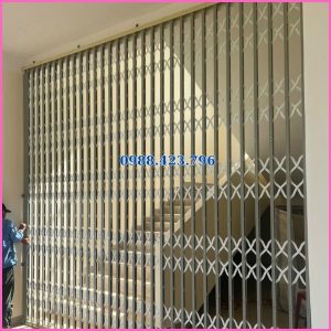 Cửa xếp chung cư