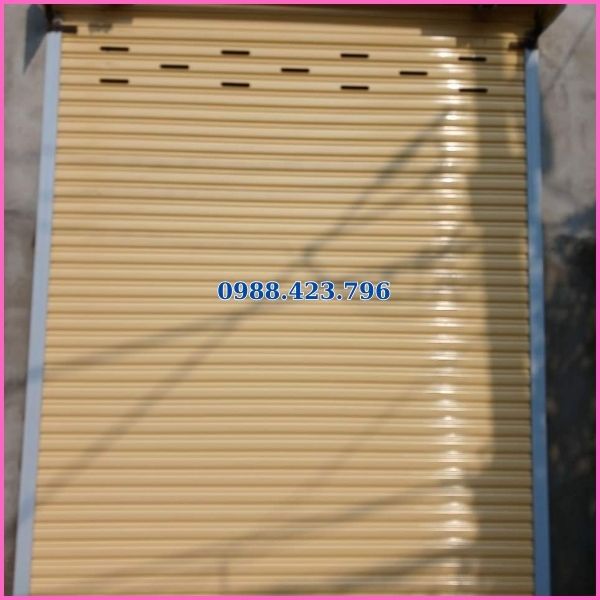 Cửa cuốn bị kẹt vật vản