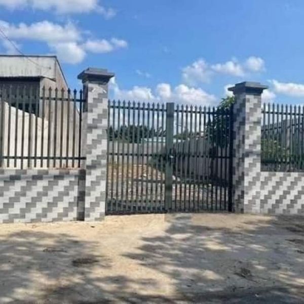 Cửa kéo hàng rào