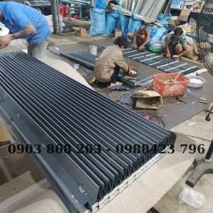 Thợ làm cửa kéo